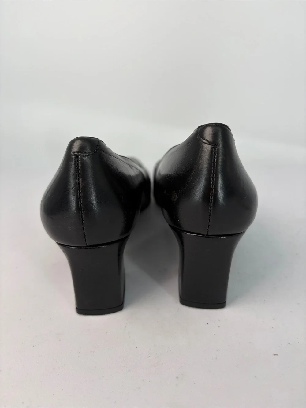 🍰 Rangoni Black Leather Mid Block Heel Pumps made in Italy